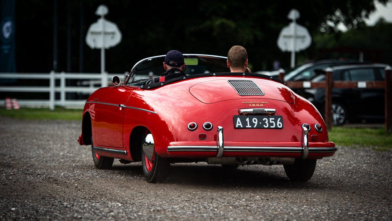 Cars & Coffee på Torvet i Hillerød - Racelens