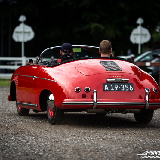 Cars & Coffee på Torvet i Hillerød - Racelens